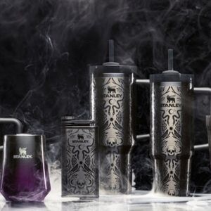 STANLEY Limited Edition Deadly Damask Flowstate Quencher H2.0 Tumbler 40oz.